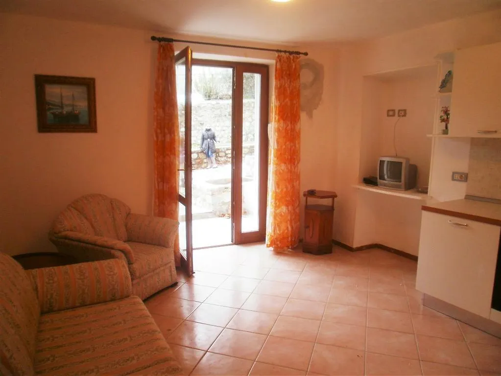 Apartment Tremosine 1