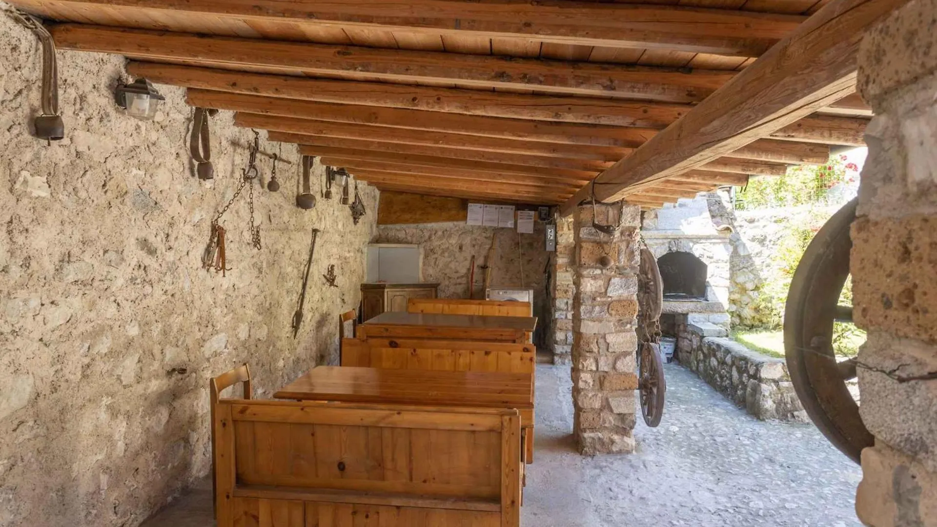 Apartment Tremosine 1