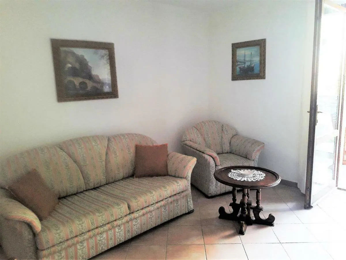 Apartment Tremosine 1